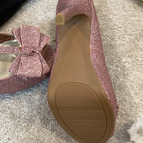 🎀 Glitter T-Strap Heels - Picture 4 of 4